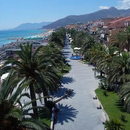Atlantic Hotel 3*